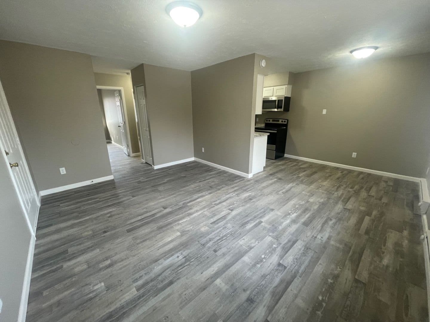 Peru Apartment: 700 Bobtail Court