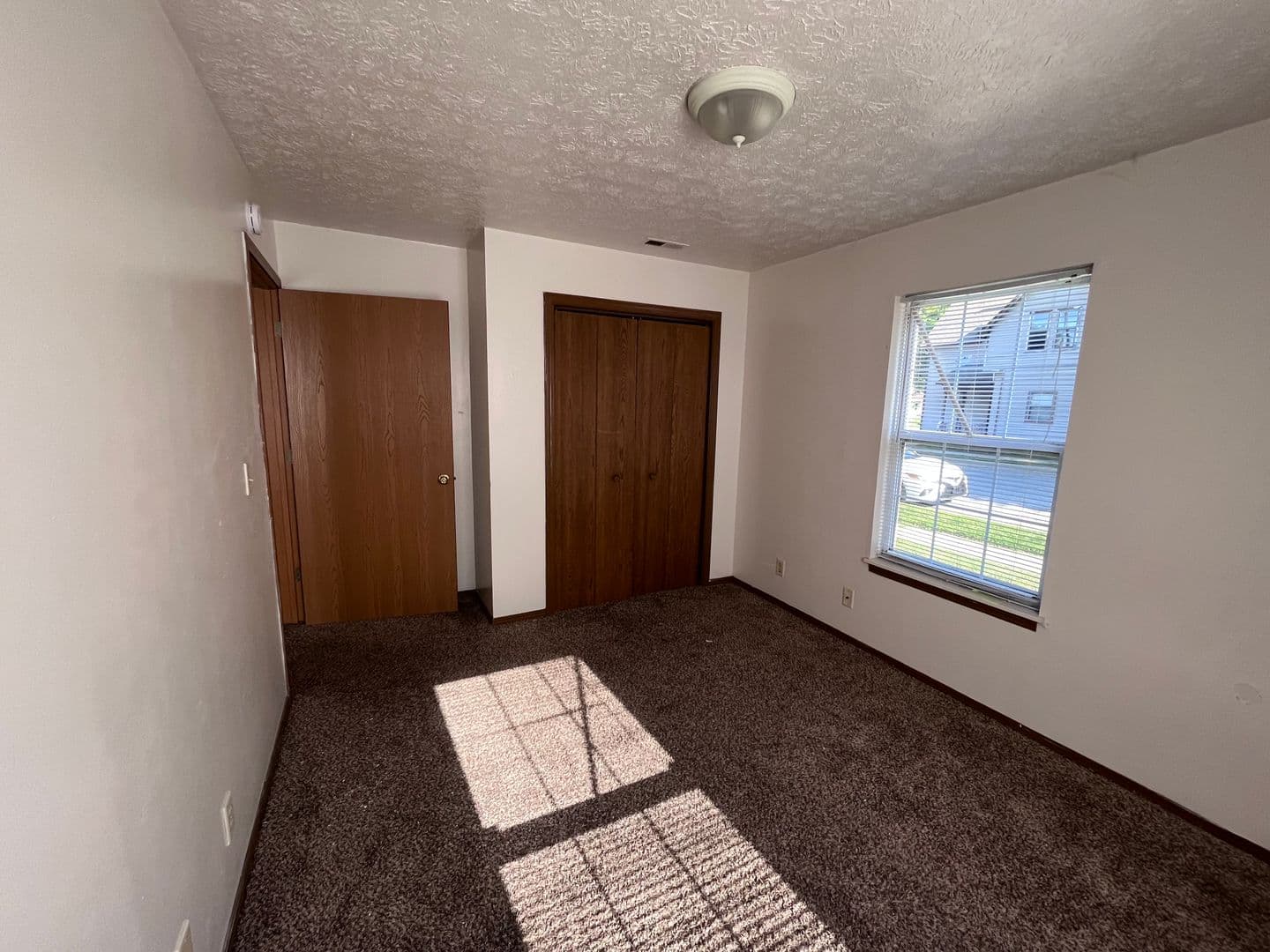 Lafayette Apartment: 915 N 6th Street
