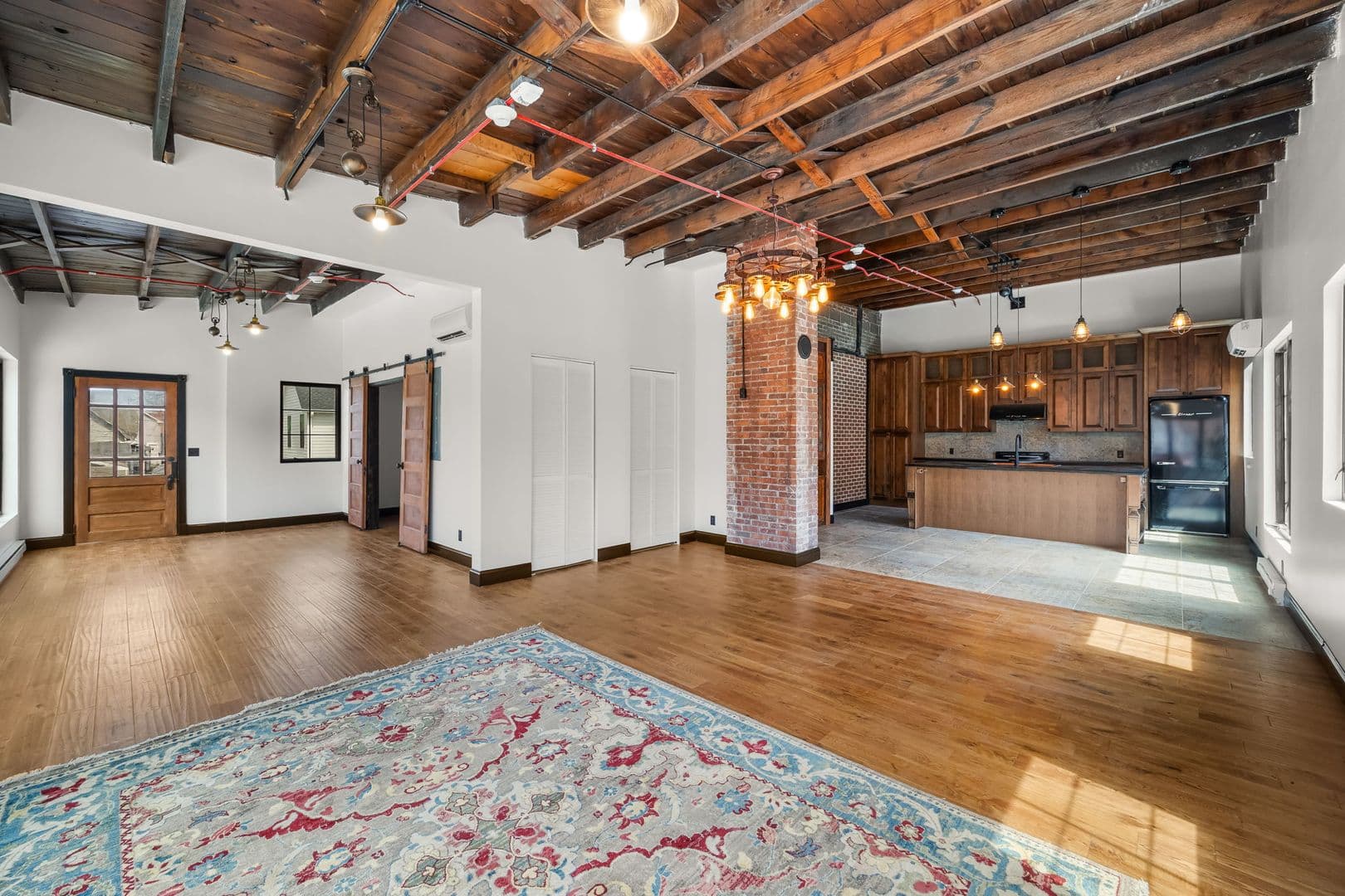 Lafayette Apartment: 400 N 9th Street