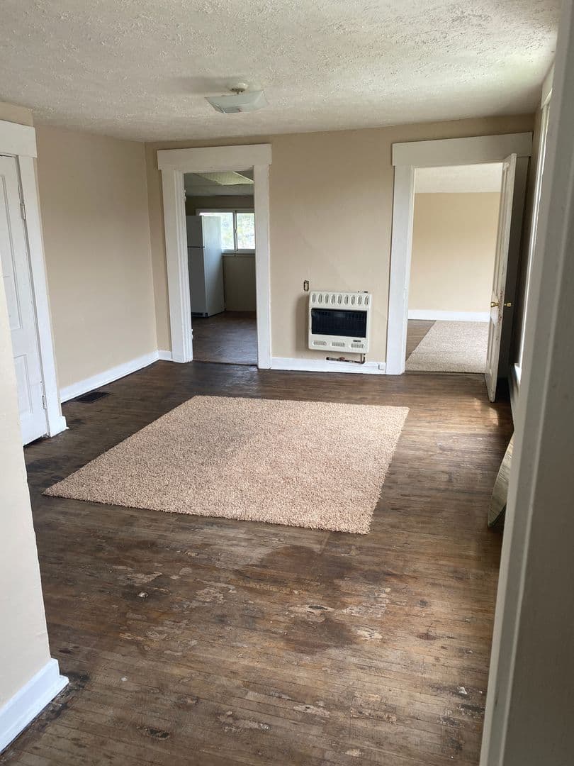 Crawfordsville Apartment: 618 E Pike St