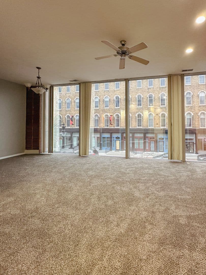 Lafayette Condo: 511 Columbia Street