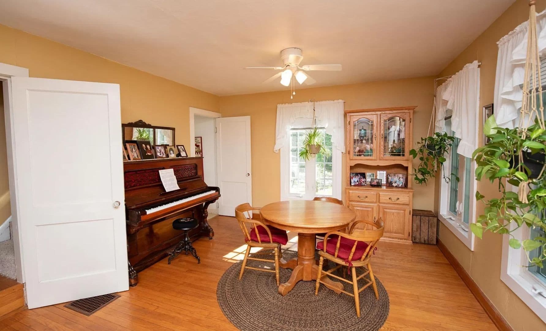 West Lafayette House: 212 Oak Lane
