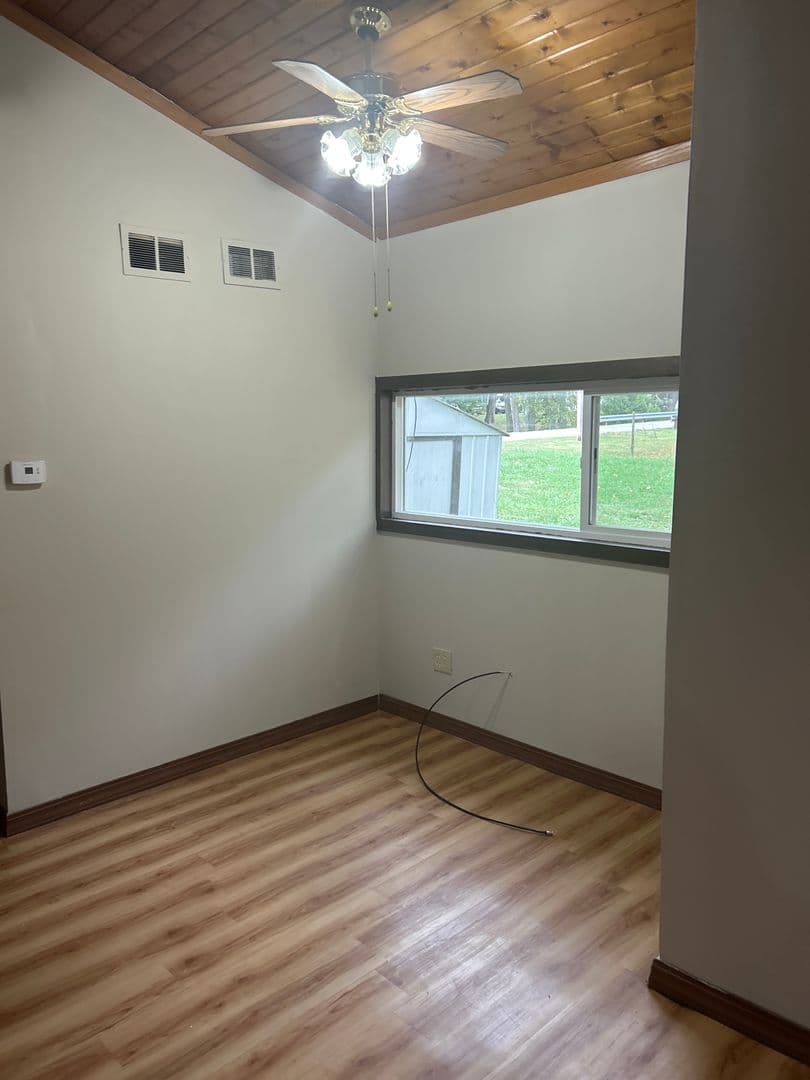 Covington House: 550 10th St