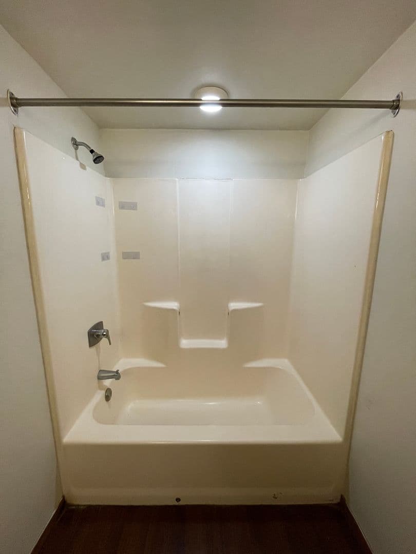 Boswell Apartment: 308 S Dana Street