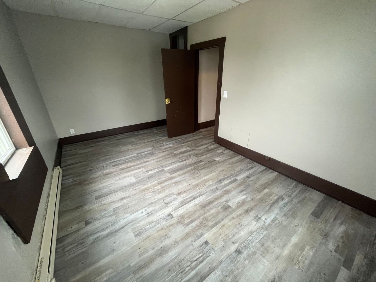 Peru Apartment: 283 W Main Street