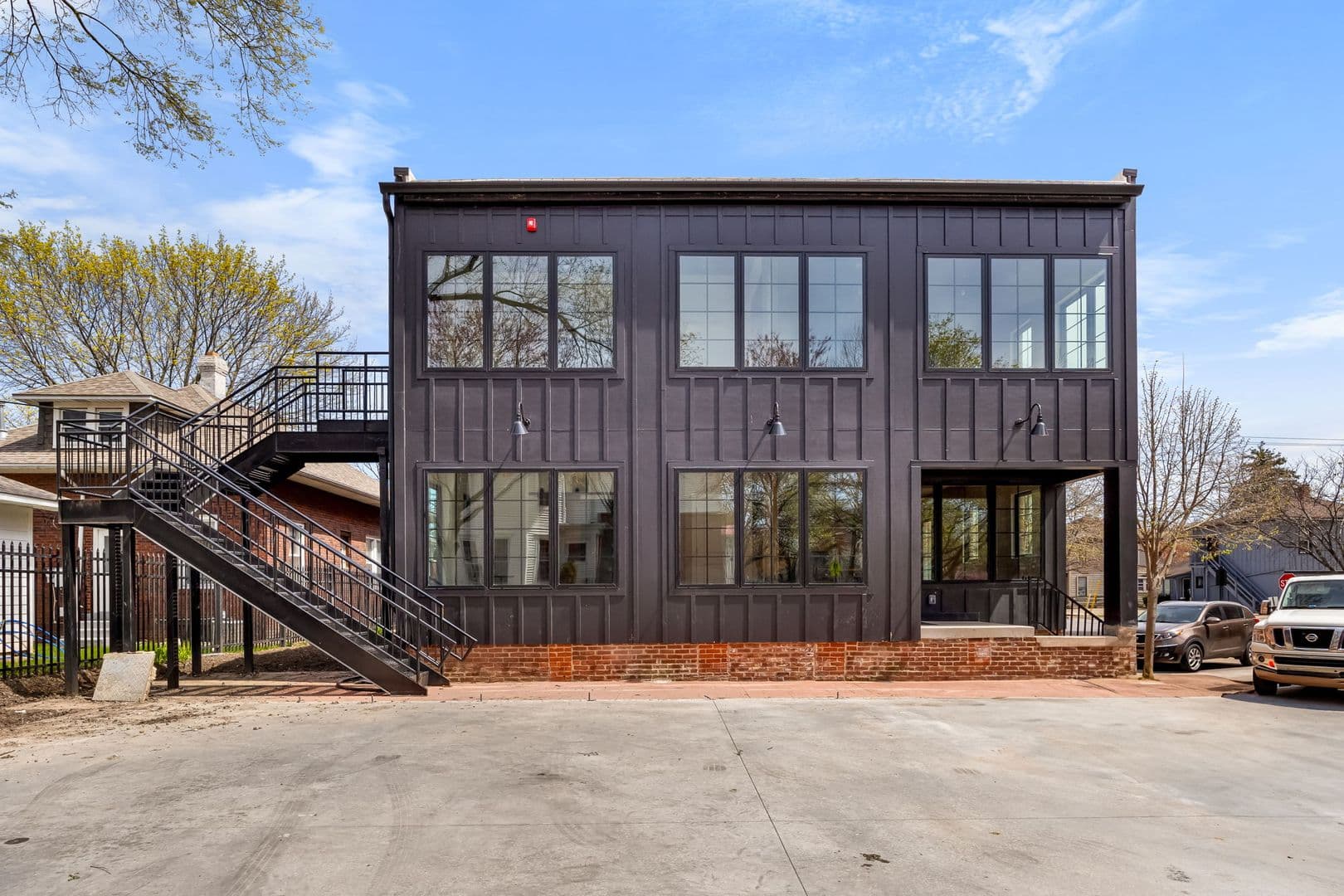 Lafayette Apartment: 400 N 9th Street
