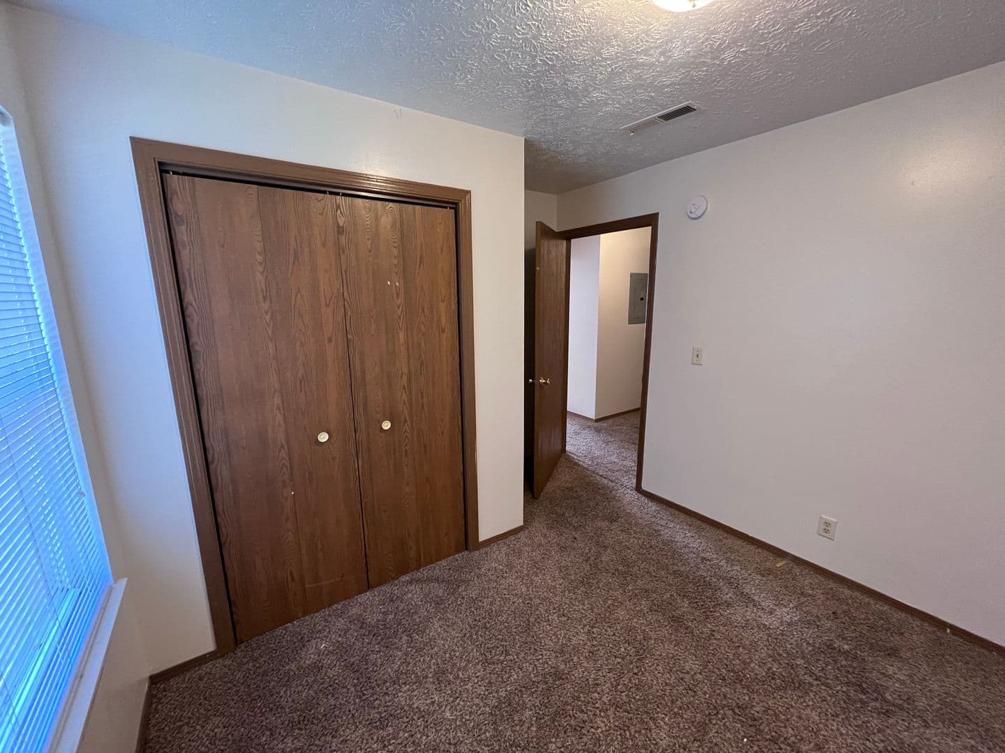 Lafayette Apartment: 915 N 6th Street