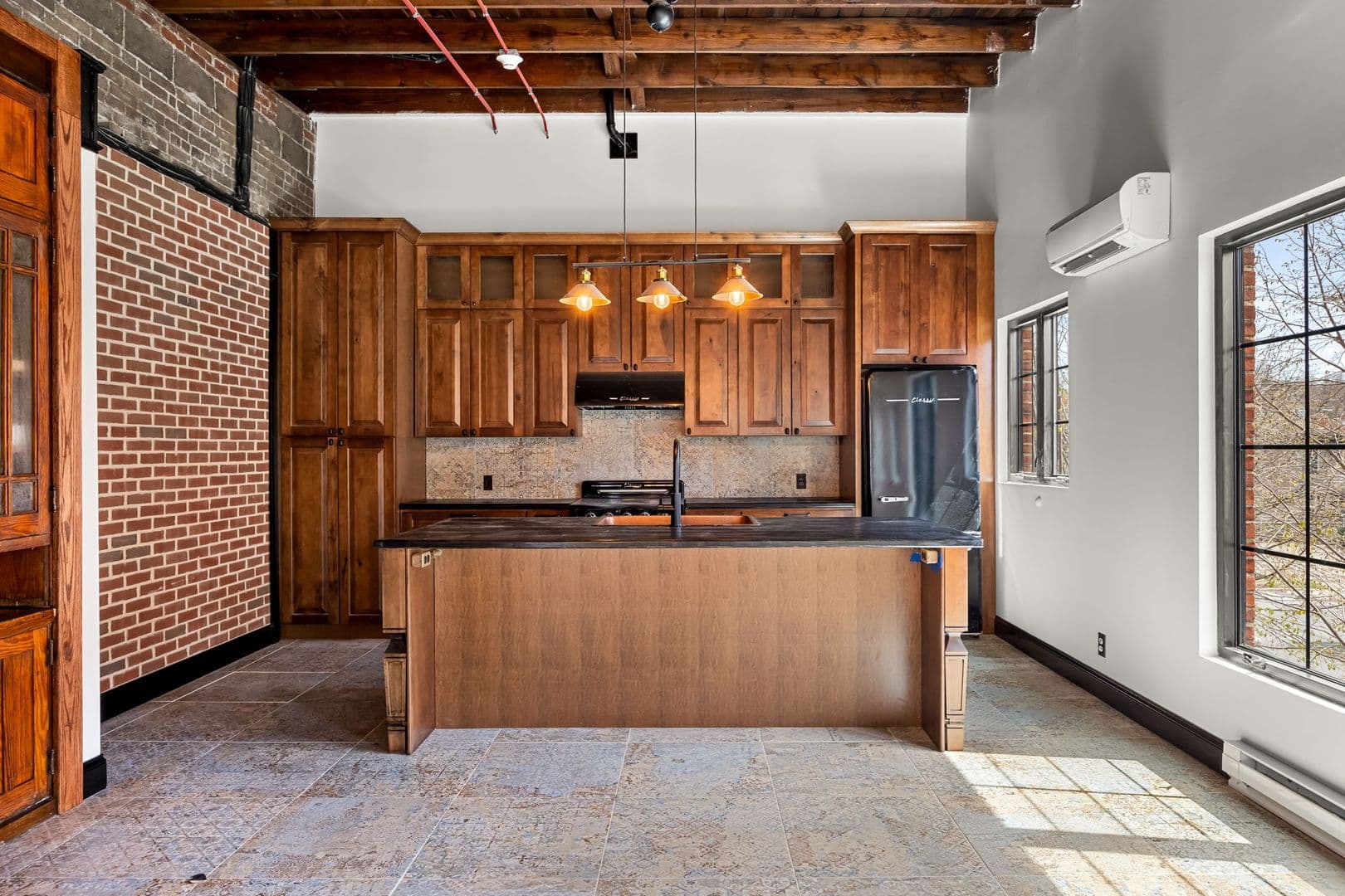 Lafayette Apartment: 400 N 9th Street