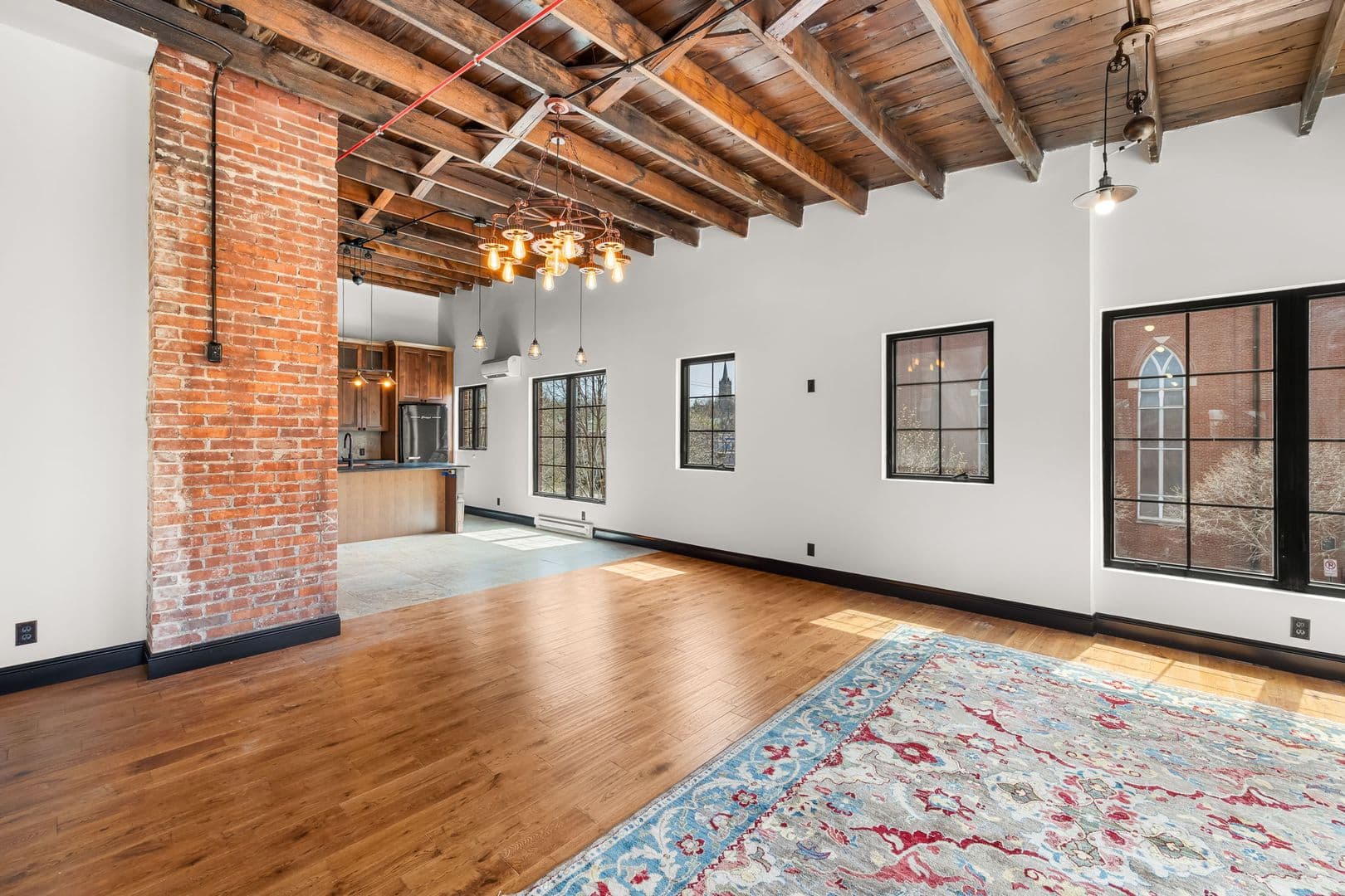 Lafayette Apartment: 400 N 9th Street