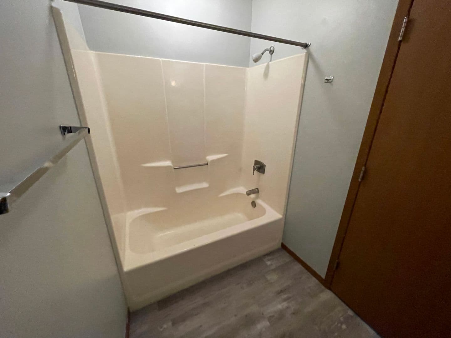 Boswell Apartment: 308 S Dana Street