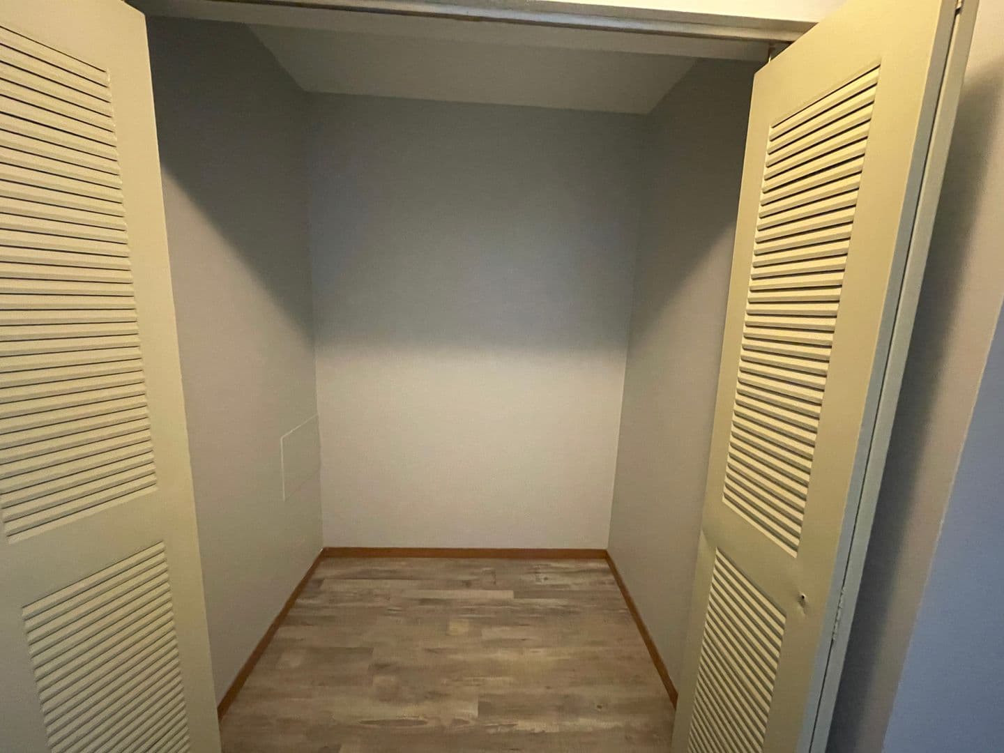 Boswell Apartment: 308 S Dana Street