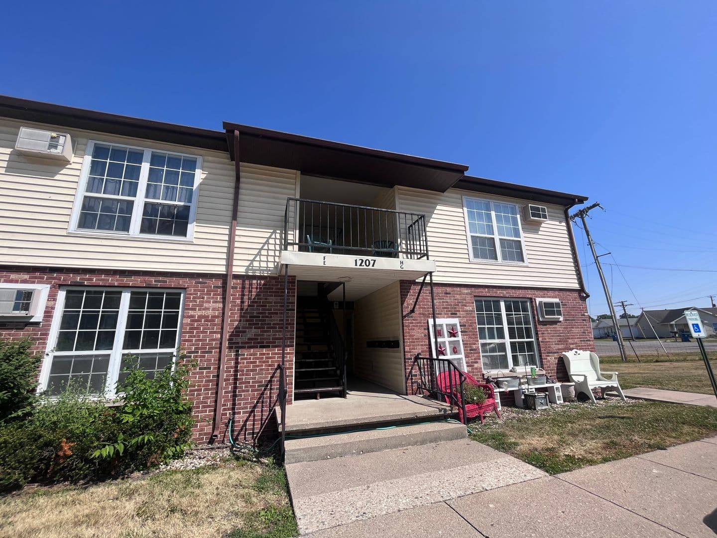 Covington Apartment: 1201-1207 2nd Street