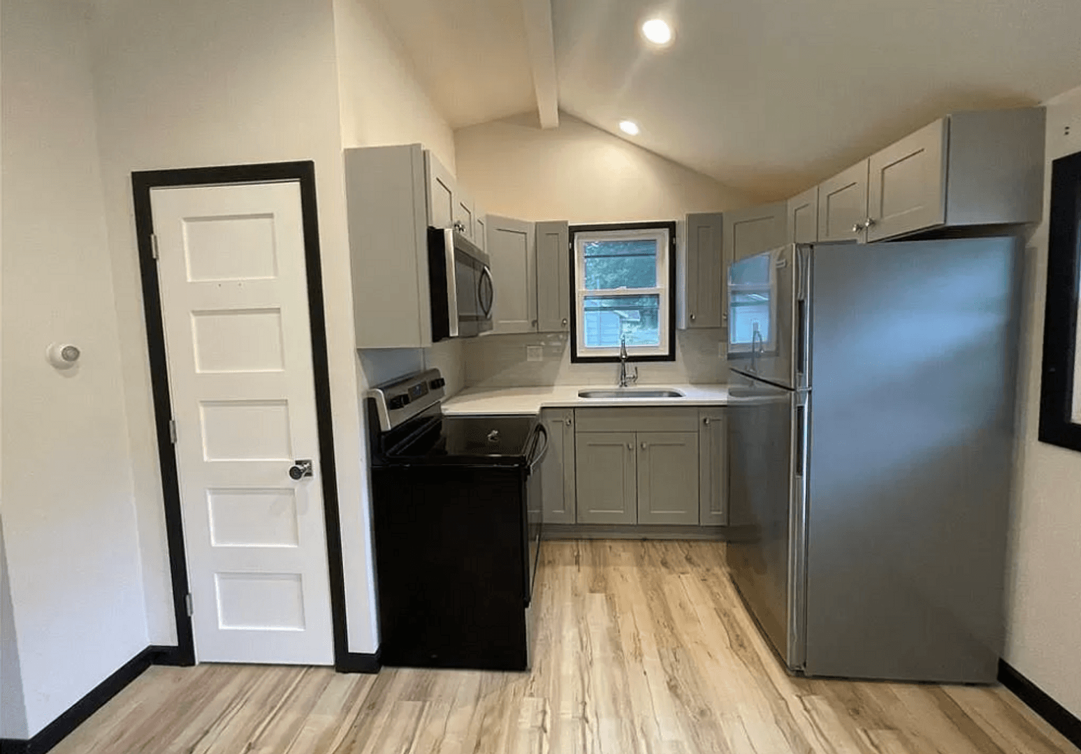 Covington House: 830 Harrison Street