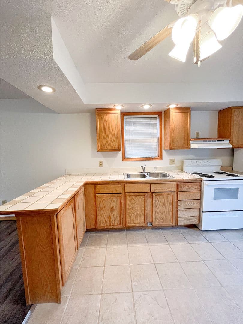 Covington House: 802 Orchard Avenue