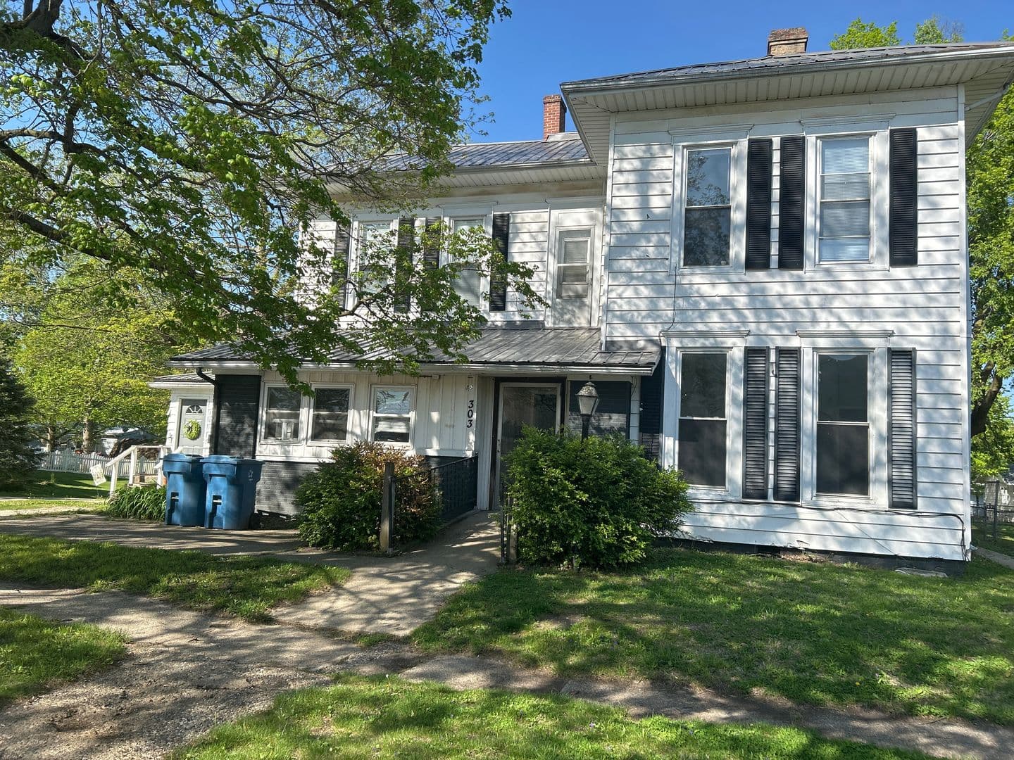 Covington Apartment: 301-303 2nd St