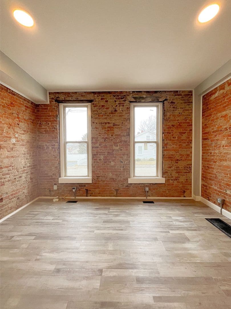 Lafayette Apartment: 524 N 5th Street