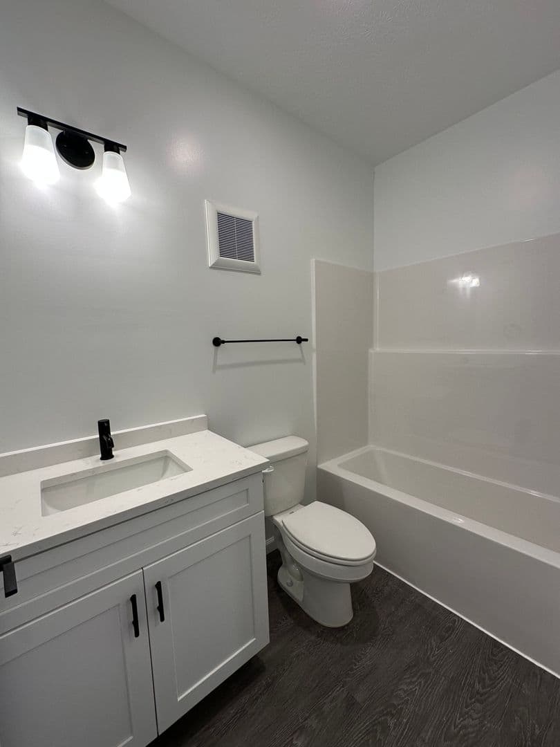 West Lafayette Apartment: 2549 Cottage Way