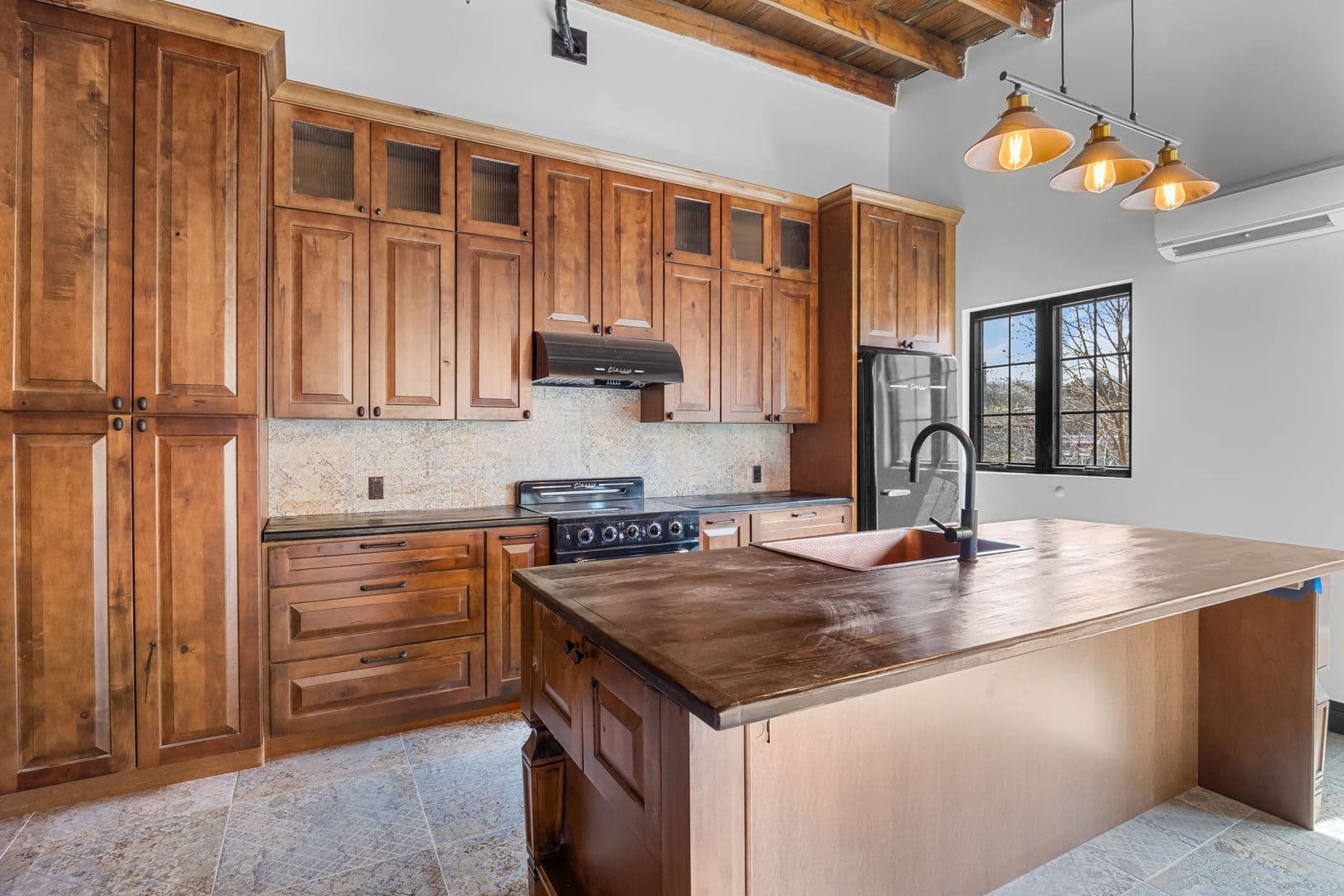Lafayette Apartment: 400 N 9th Street