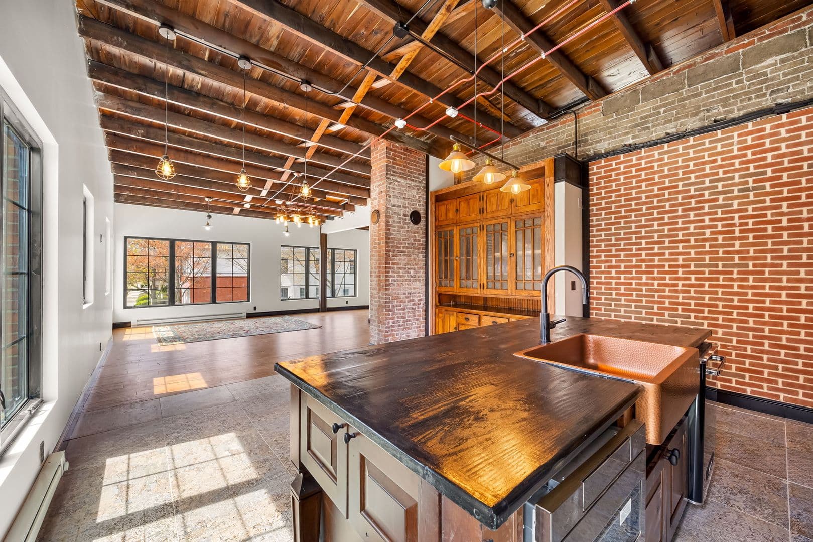 Lafayette Apartment: 400 N 9th Street