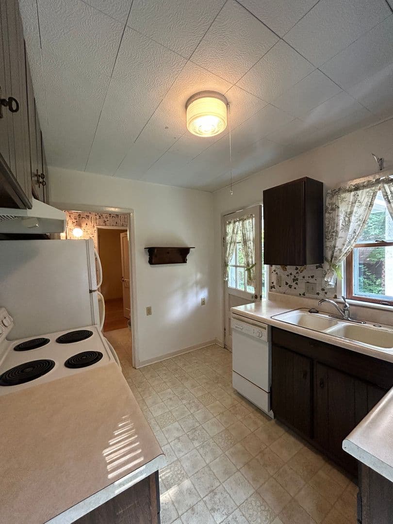 West Lafayette House: 212 Oak Lane