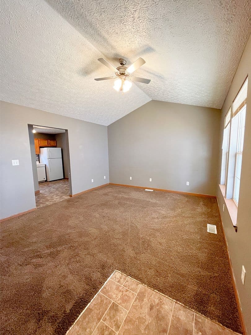 Lafayette Apartment: 2012 Scott Street