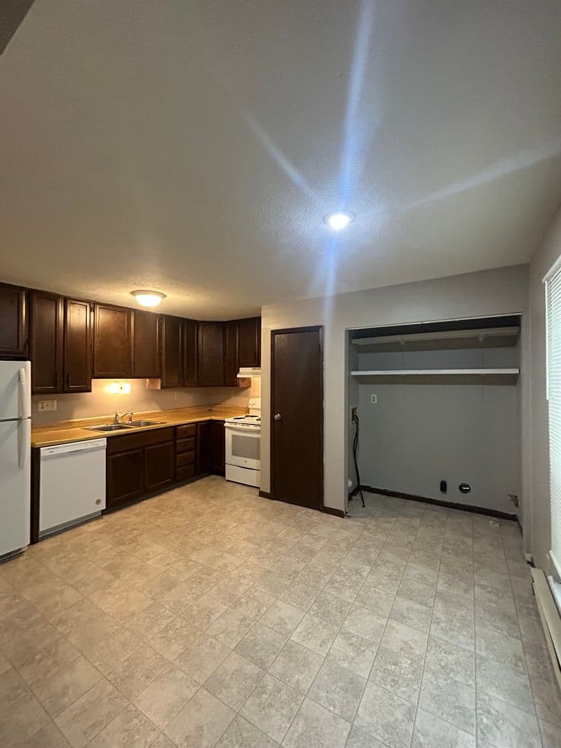 Lafayette Apartment: 60 Ironwood Court