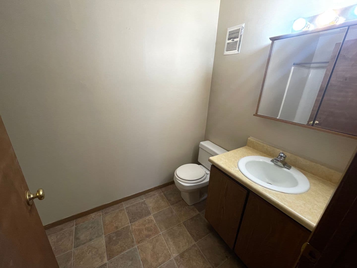 Boswell Apartment: 308 S Dana Street