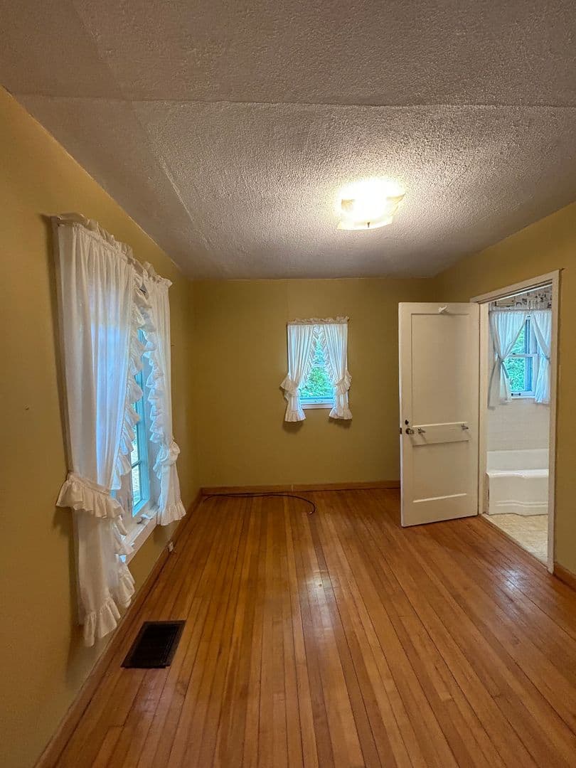 West Lafayette House: 212 Oak Lane