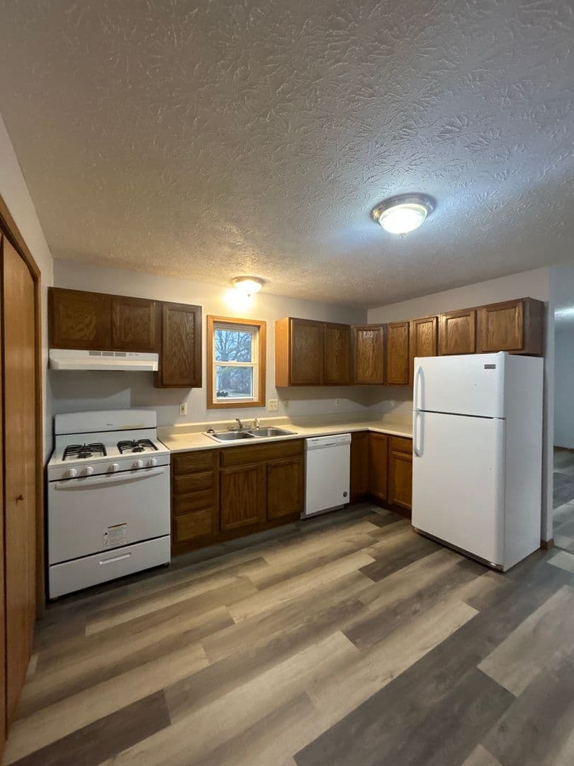 Crawfordsville Apartment: Cornerstone Apartement