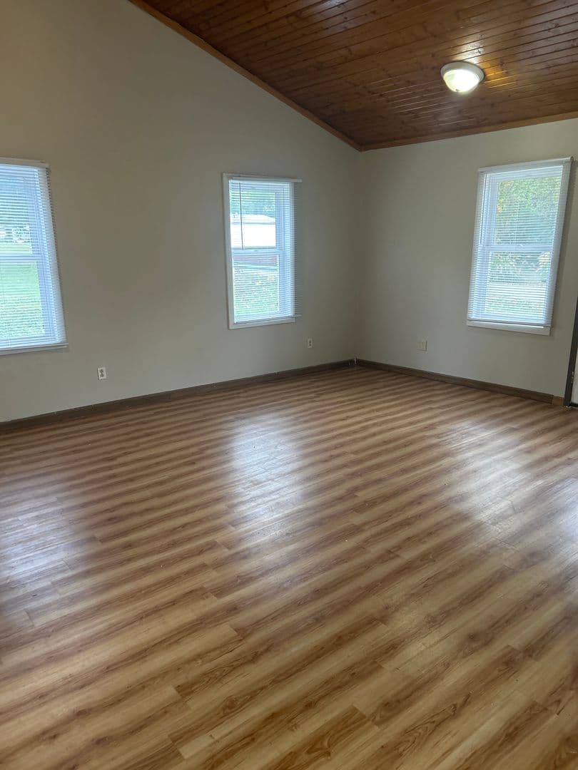 Covington House: 550 10th St