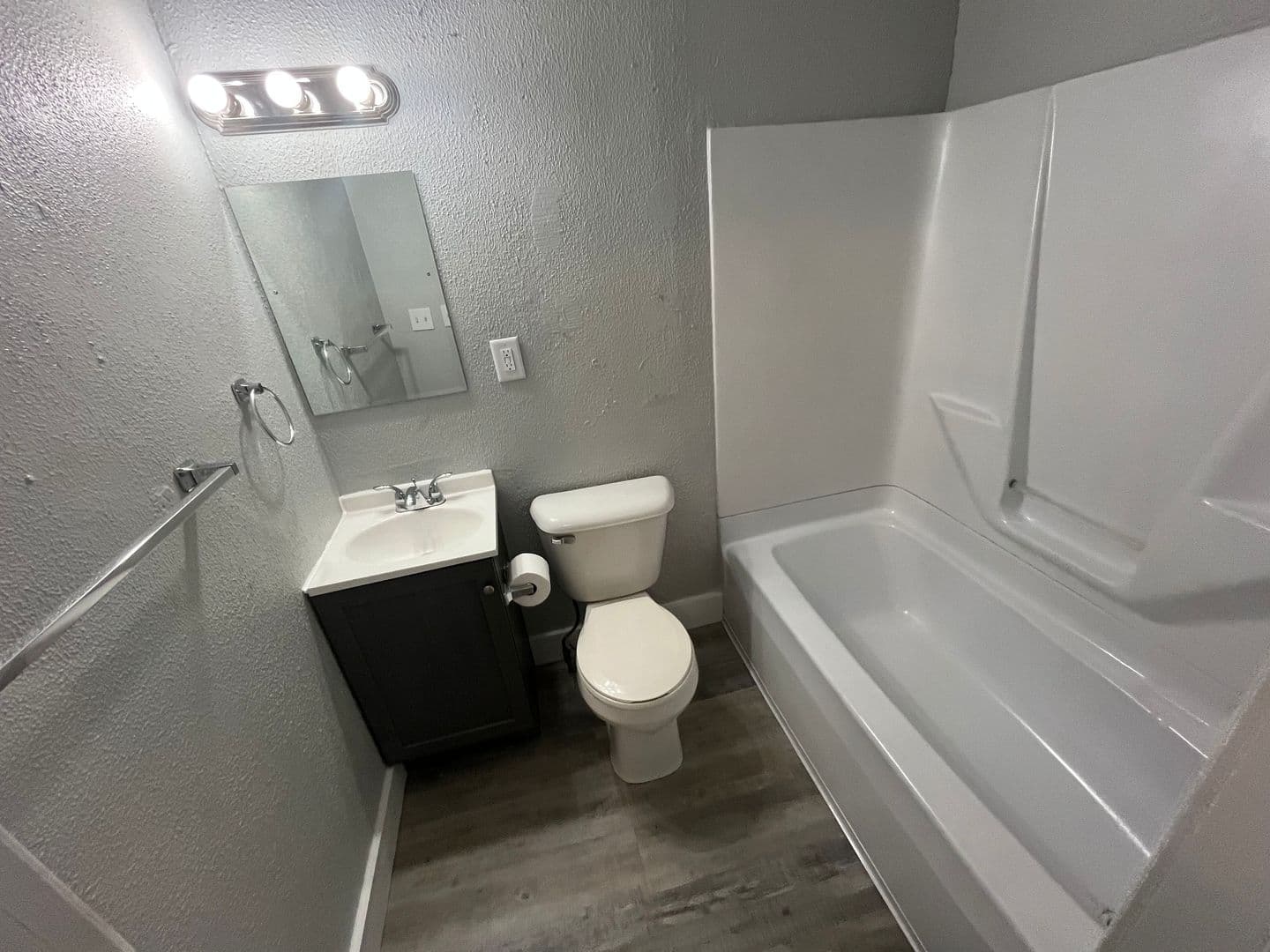 Lafayette Apartment: 1512 Cincinnati Street
