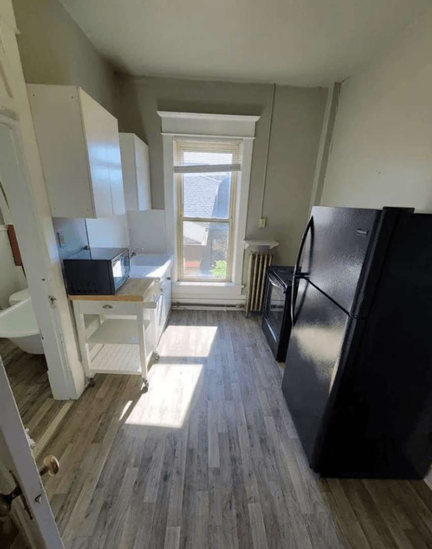 West Lafayette Apartment: 220 South Street
