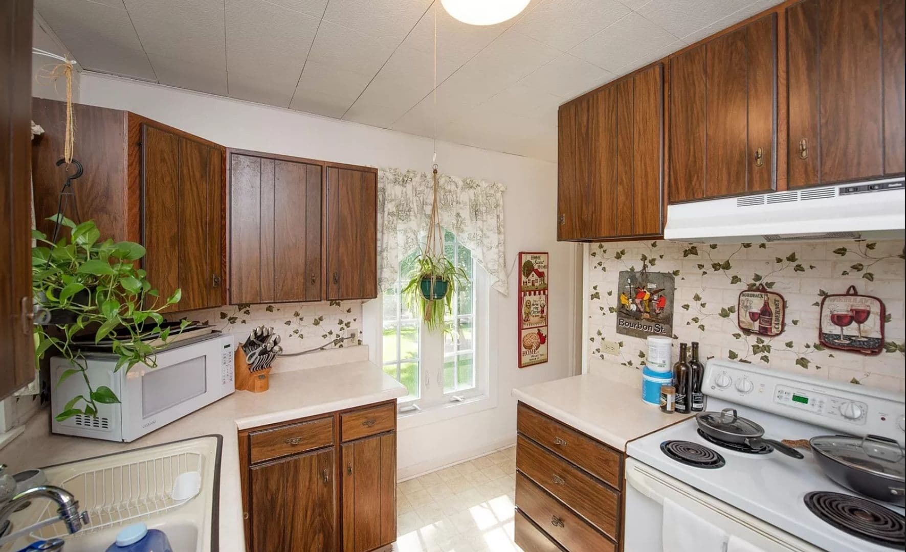 West Lafayette House: 212 Oak Lane