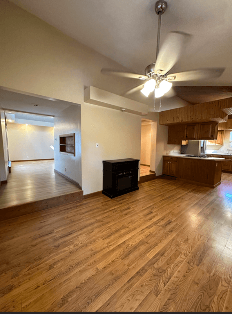 Lafayette Apartment: 1831 N 13th Street