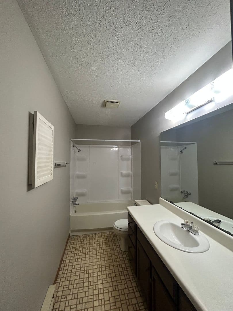 Lafayette Apartment: 60 Ironwood Court