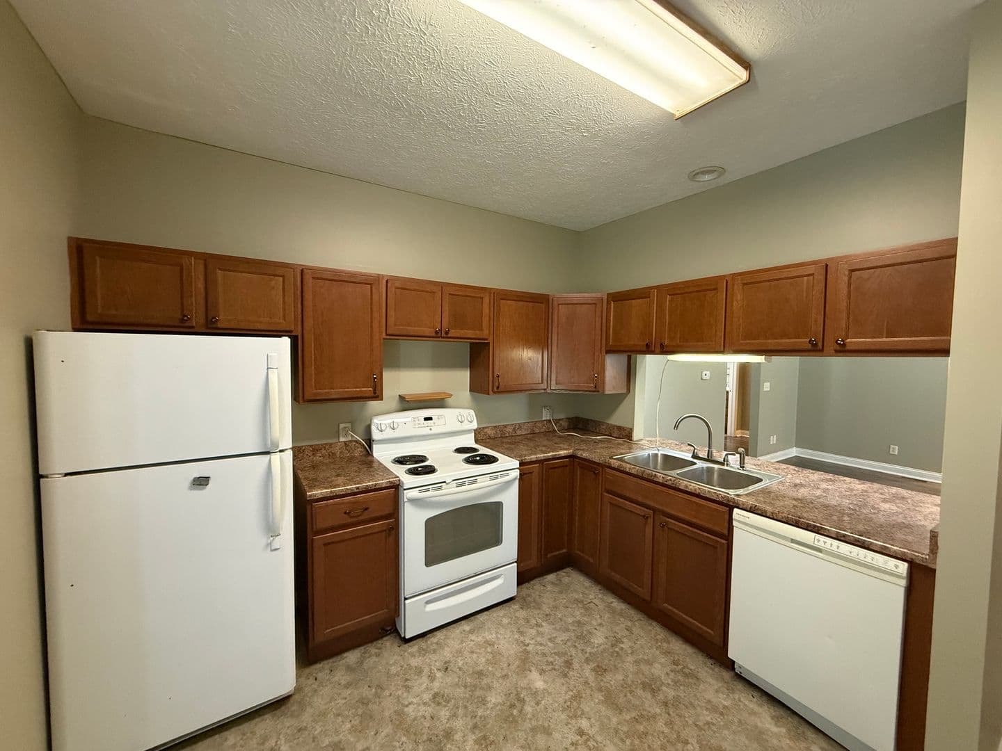 Stockwell Apartment: 9026 Yorktown St - C