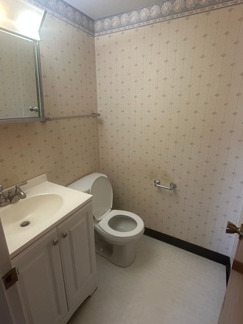 Crawfordsville Apartment: 106 Simpson St