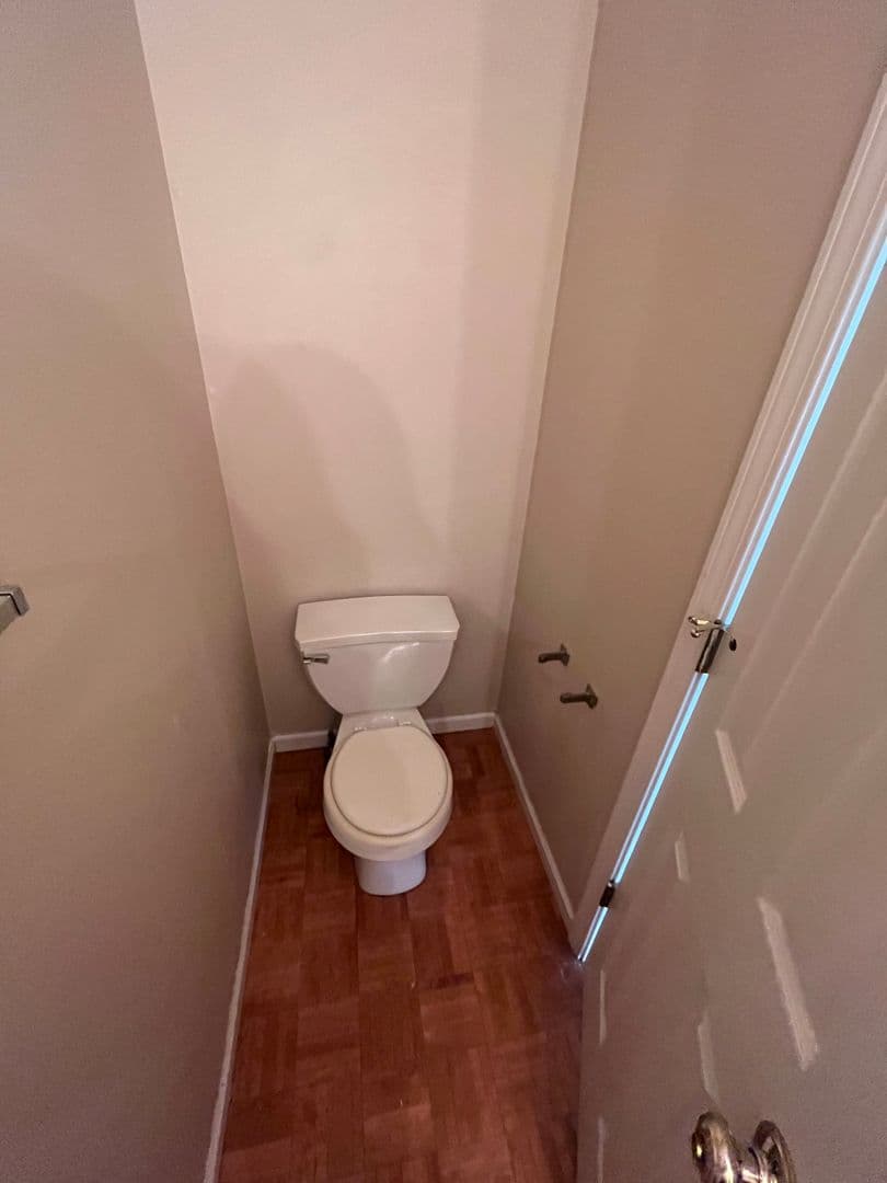 Lafayette House: 510 Fairington Avenue