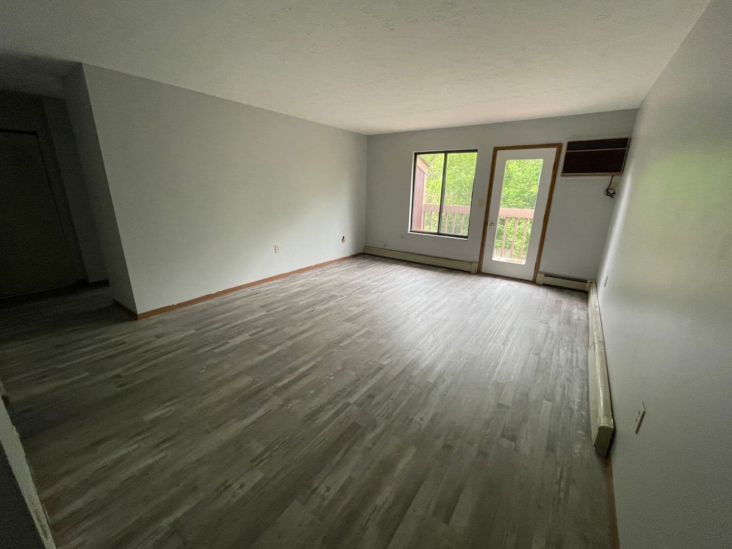 Boswell Apartment: 308 S Dana Street