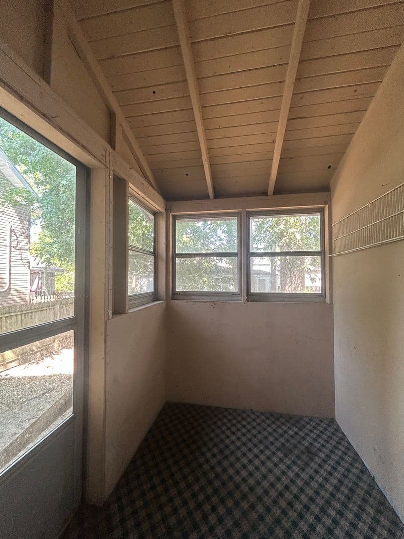 Crawfordsville Apartment: 616-618 W Pike Street
