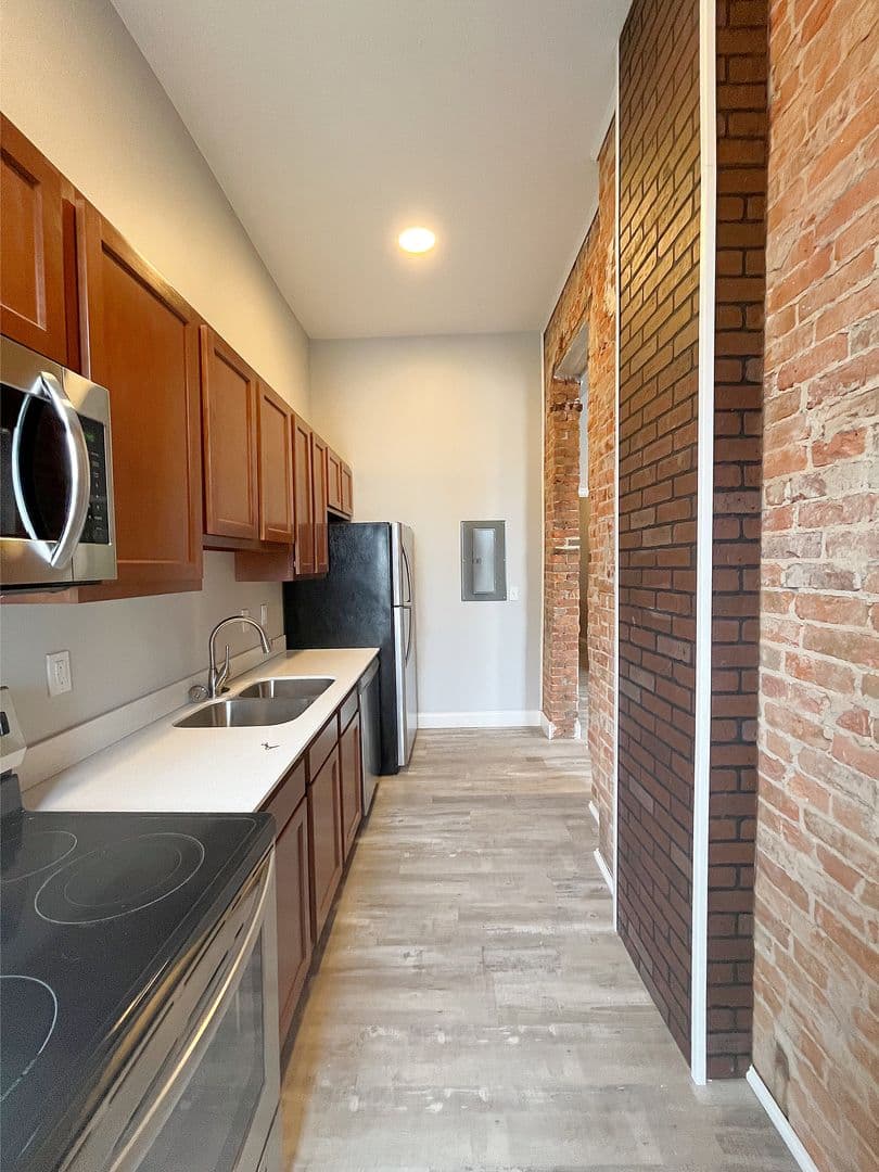 Lafayette Apartment: 524 N 5th Street