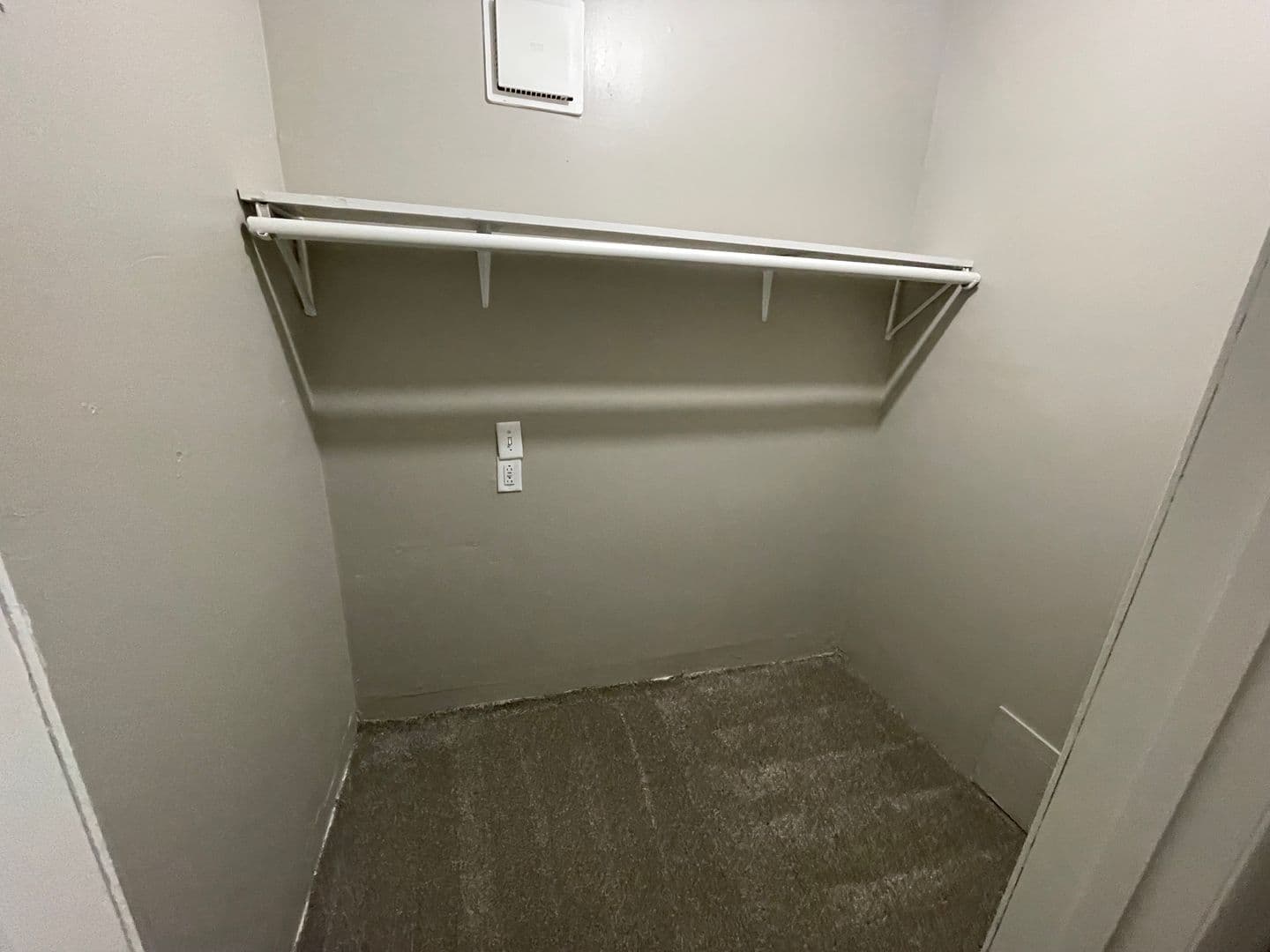 Lafayette Apartment: 52 Owen Street