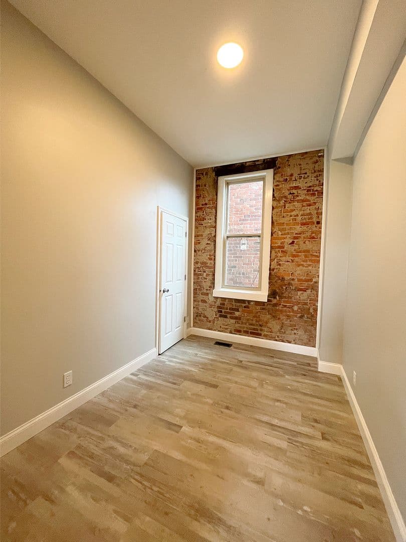 Lafayette Apartment: 524 N 5th Street