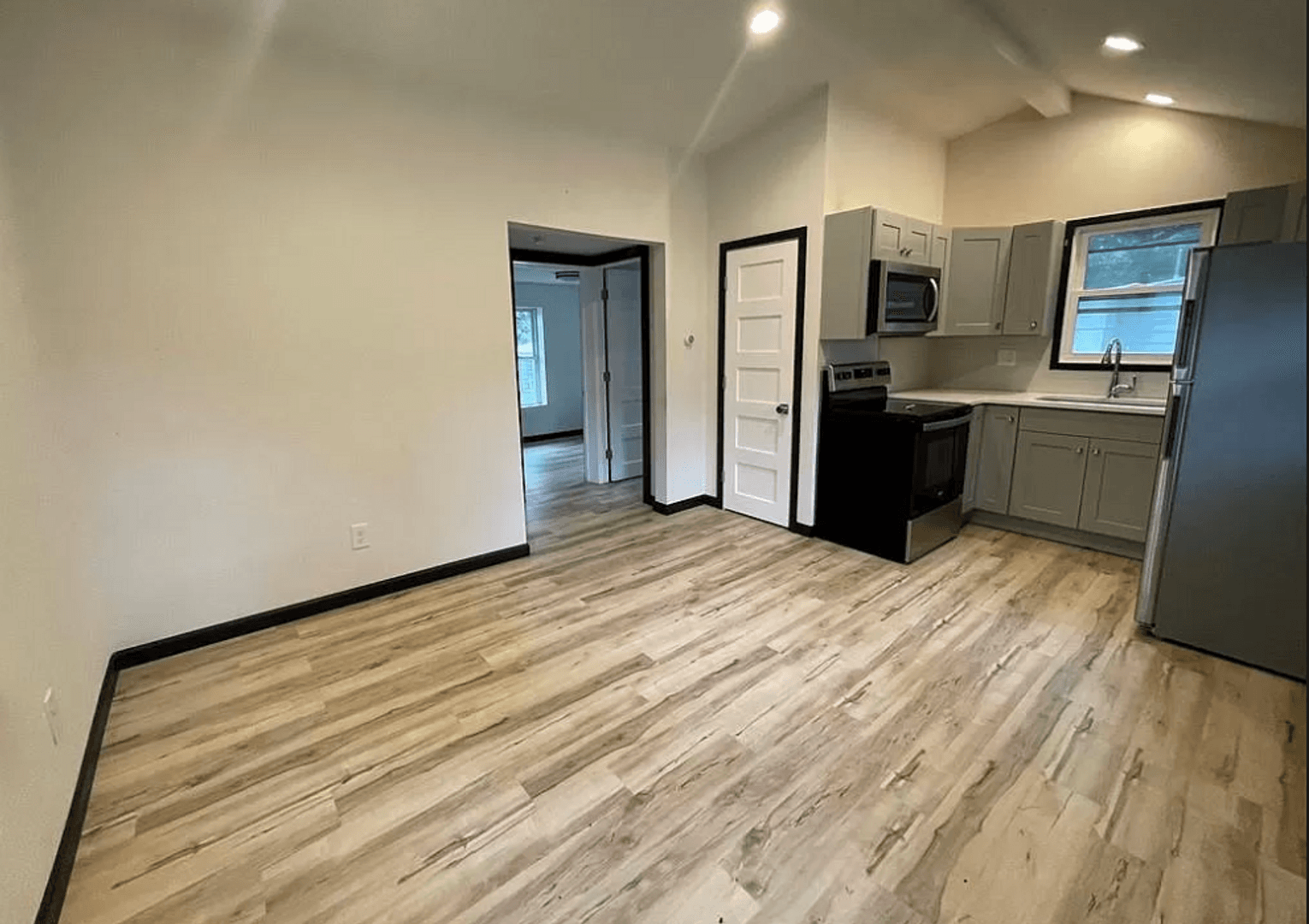 Covington House: 830 Harrison Street