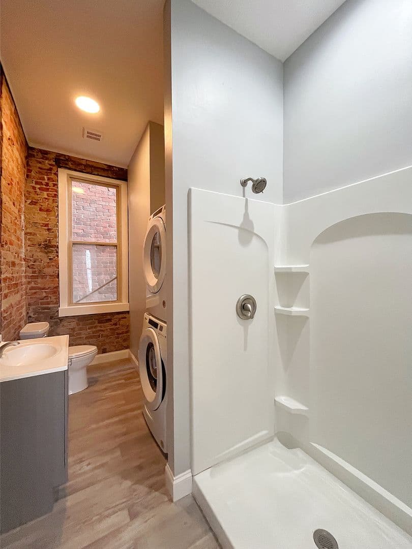 Lafayette Apartment: 524 N 5th Street