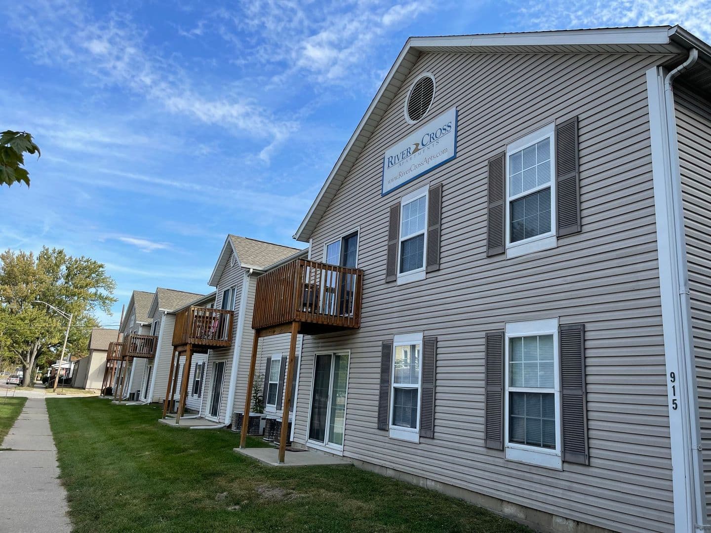 Lafayette Apartment: 915 N 6th Street