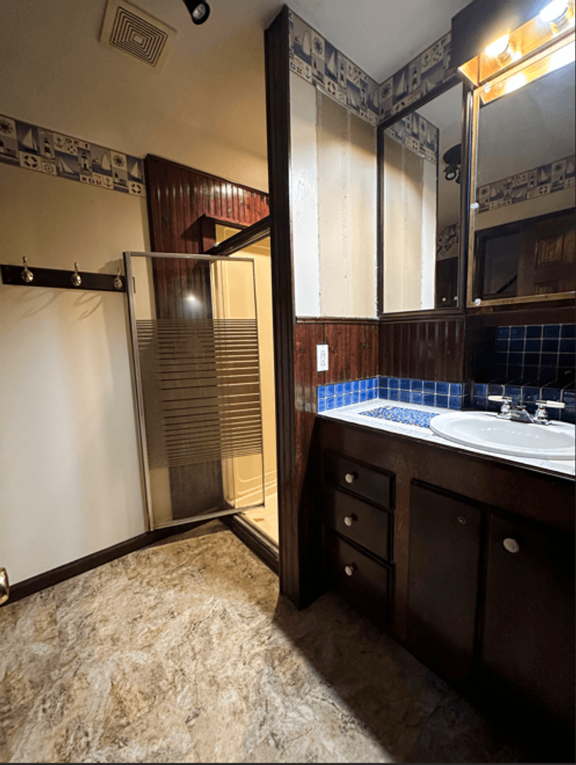 Lafayette Apartment: 1831 N 13th Street