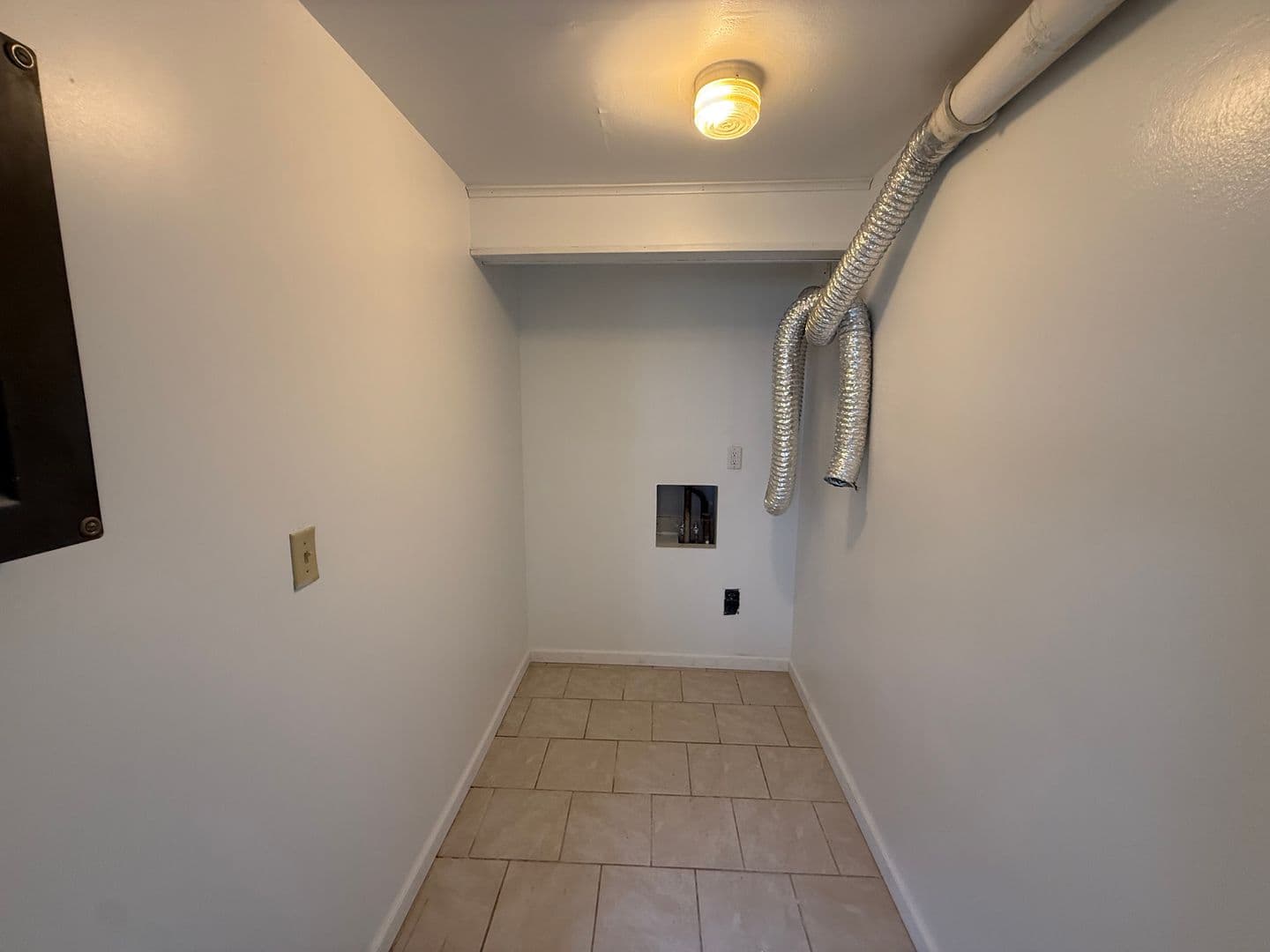 Lafayette Apartment: 2411 S 18th Street