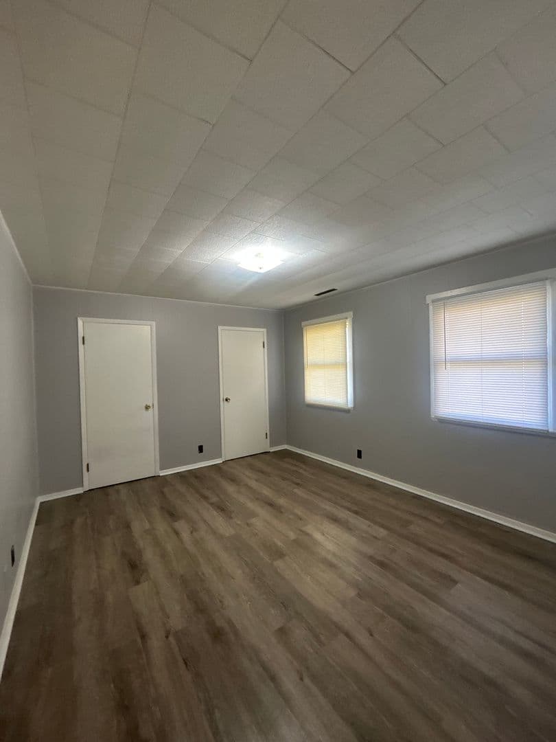 Delphi Multiplex: 3526 Samuel Milroy Road