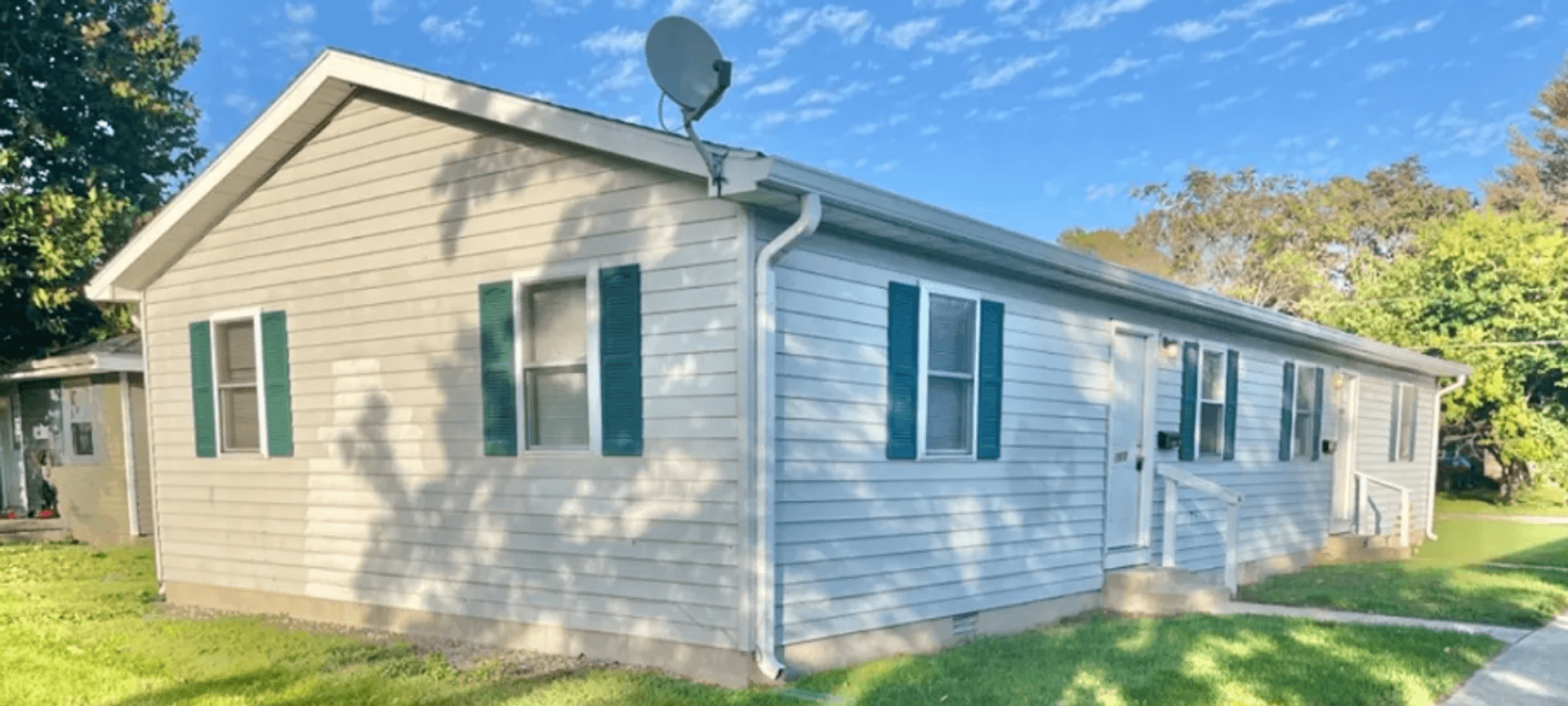 Kokomo Apartment: 1910 N Apperson Way